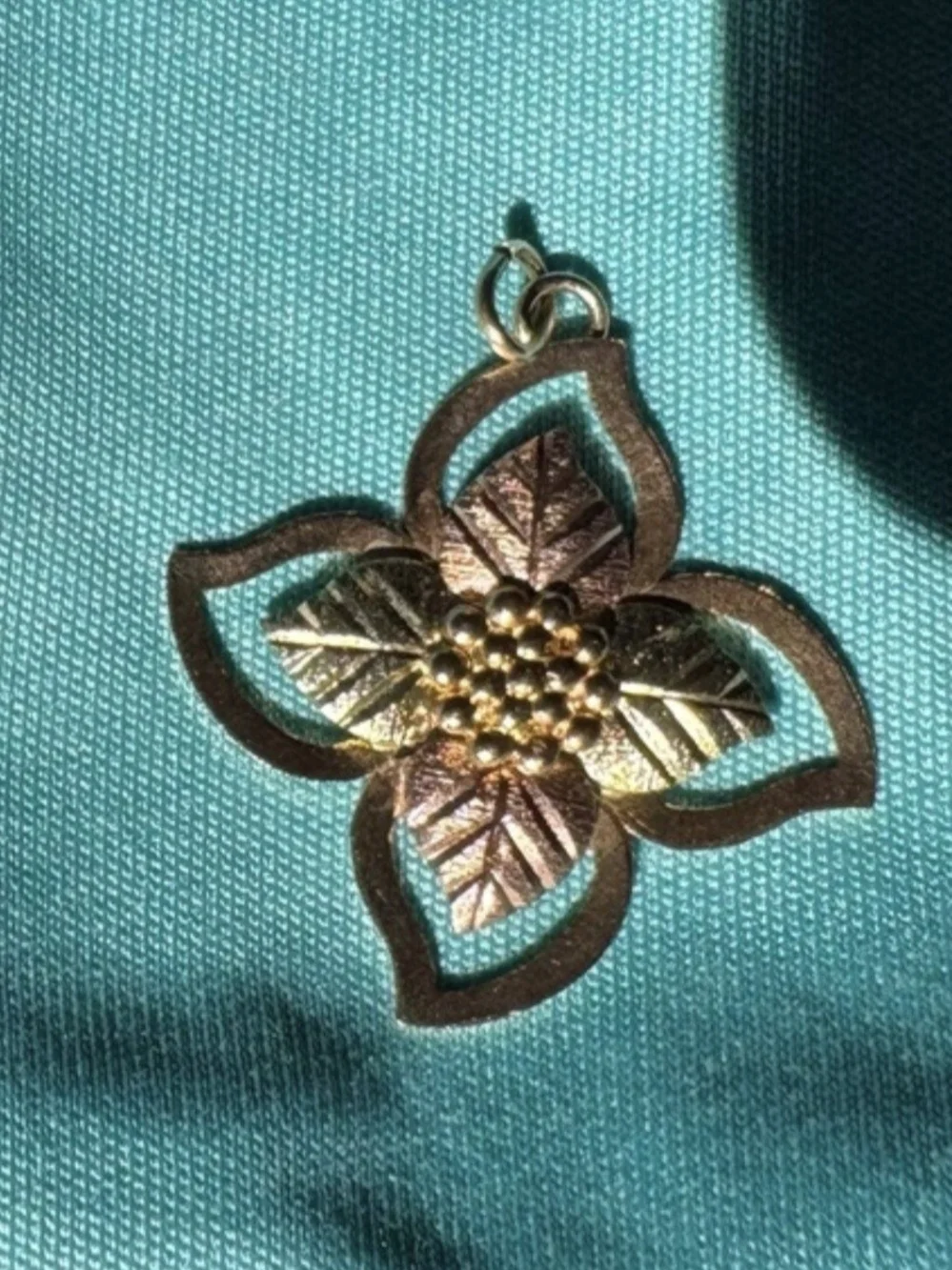 Black Hills Gold Tri Leaf Pendant Necklace
